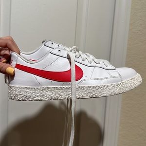 Nike Low Blazer Gs red and white
